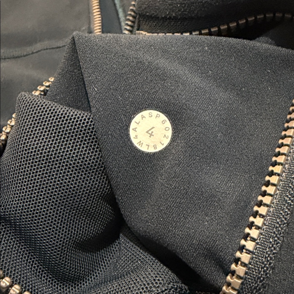Lululemon Navy Blue Full Zip Up Athletic Jacket for Running Work Outs or Leisure - Picture 8 of 10